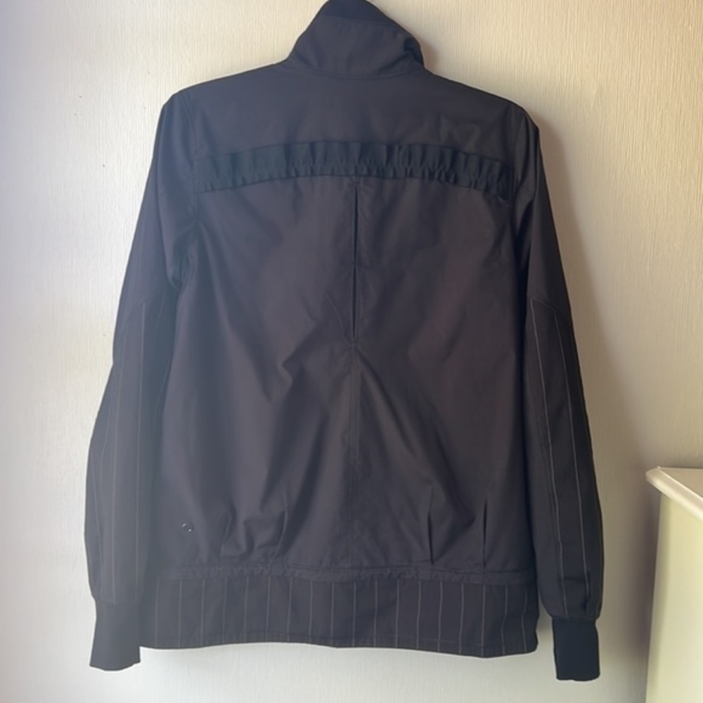 Lululemon Reflective Pinstripe Jacket Black Full Zip - Picture 2 of 8